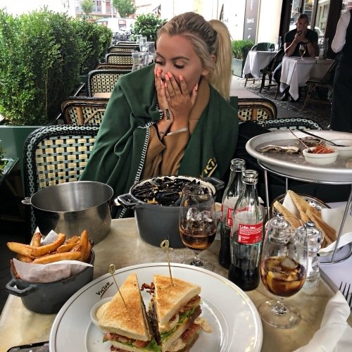 SlutAleeza from Leicestershire,United Kingdom